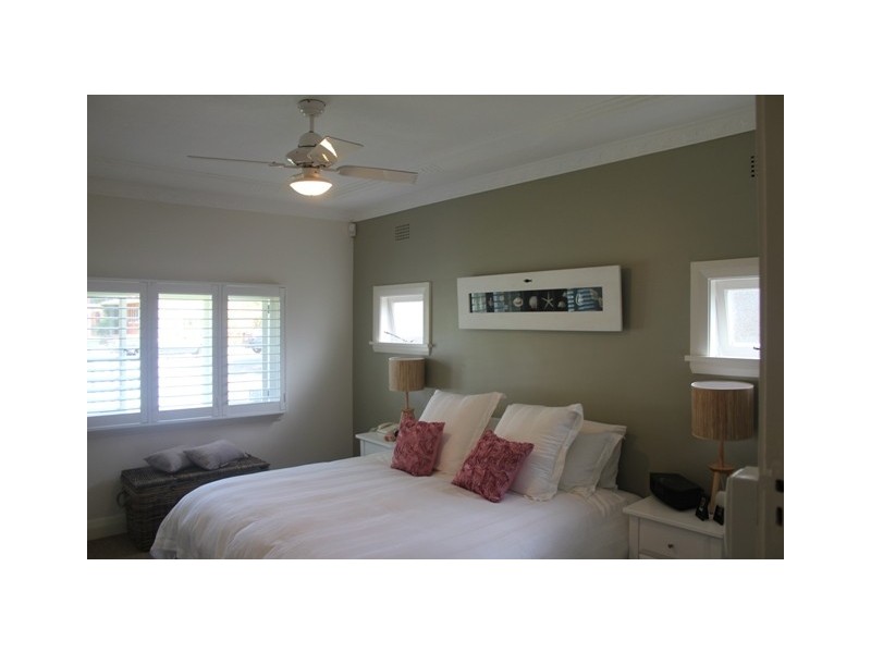 87 Wyuna Avenue, Freshwater NSW 2096