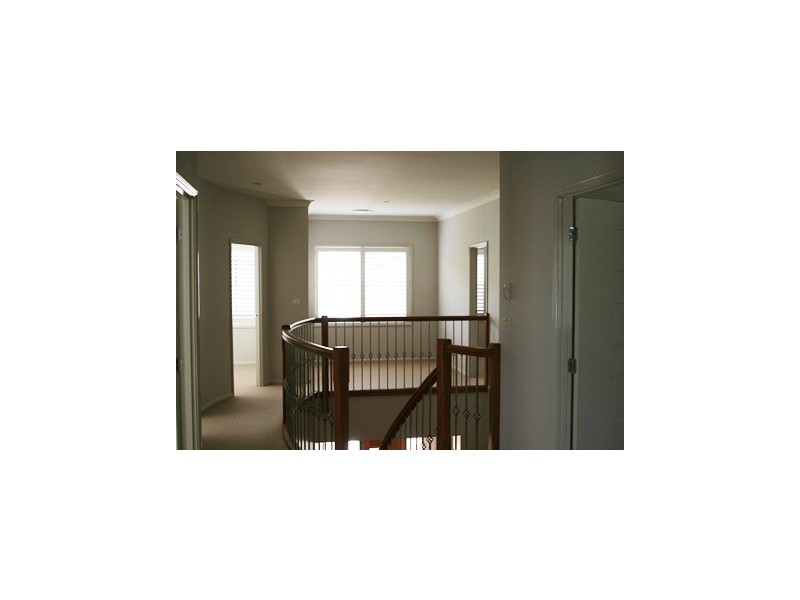 10 Boronia Lane, Seaforth NSW 2092