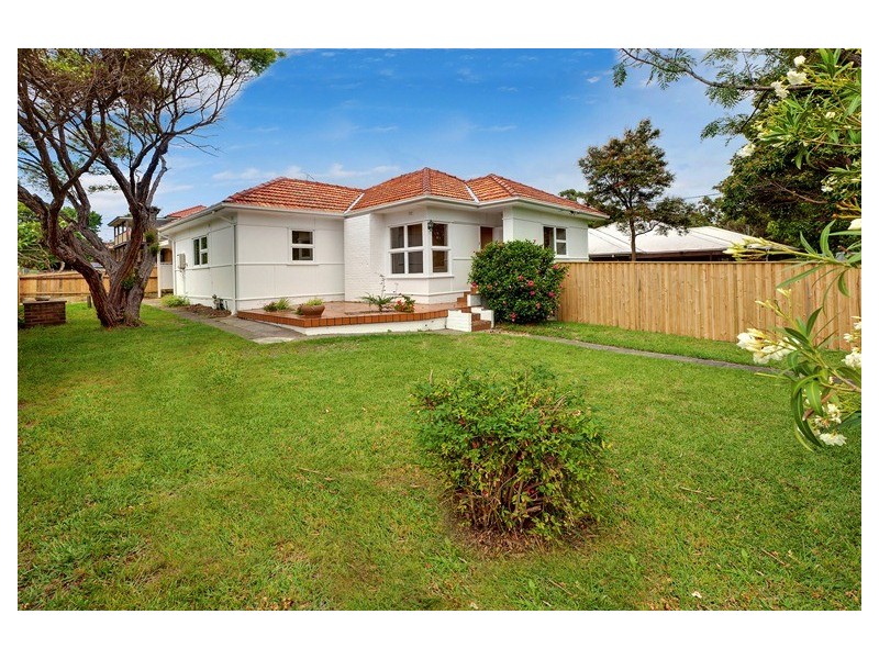 121 McIntosh Road, Narraweena NSW 2099