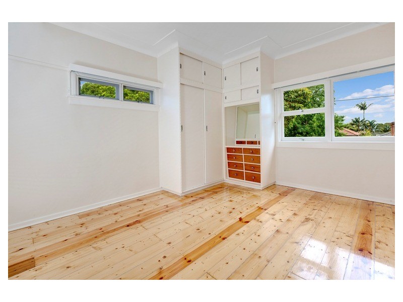 121 McIntosh Road, Narraweena NSW 2099