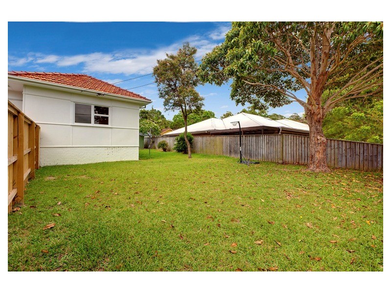 121 McIntosh Road, Narraweena NSW 2099