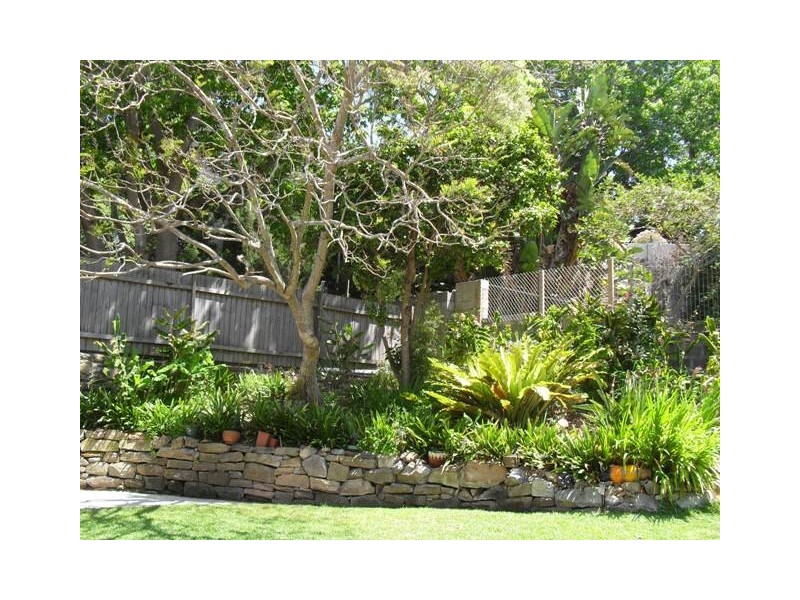 23 Oxford Falls Road, Beacon Hill NSW 2100