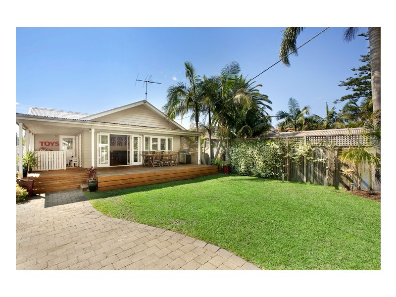 12 Wimbledon Avenue, North Narrabeen NSW 2101