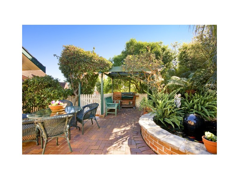 9A and 9B Kanangra Crescent, Clontarf NSW 2093