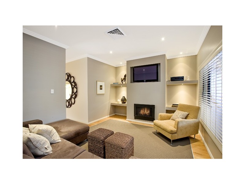 16 Alto Avenue, Seaforth NSW 2092