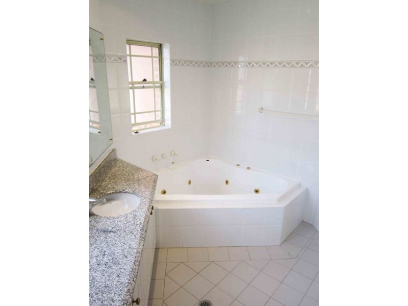 10a Laurence Street, Manly NSW 2095