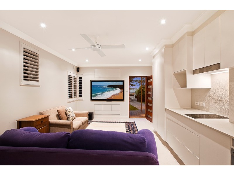 17 Peacock Street, Seaforth NSW 2092