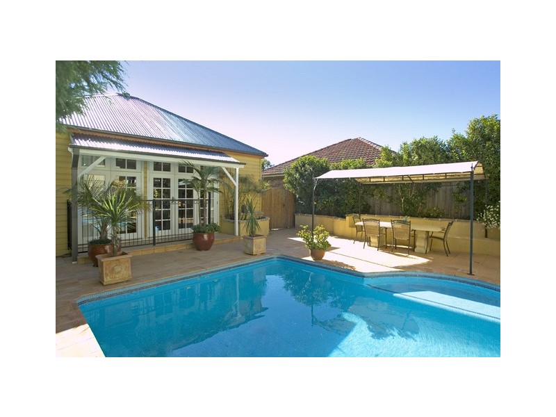 36 Macmillan Street, Seaforth NSW 2092