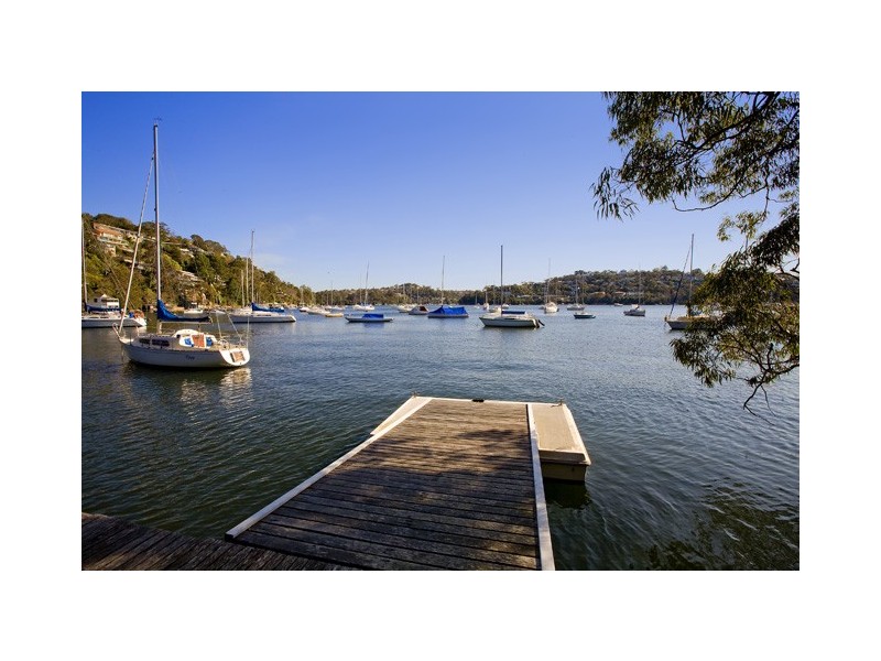 2 and 2a Abernethy Street (Enter via the end of Sangrado), Seaforth NSW 2092