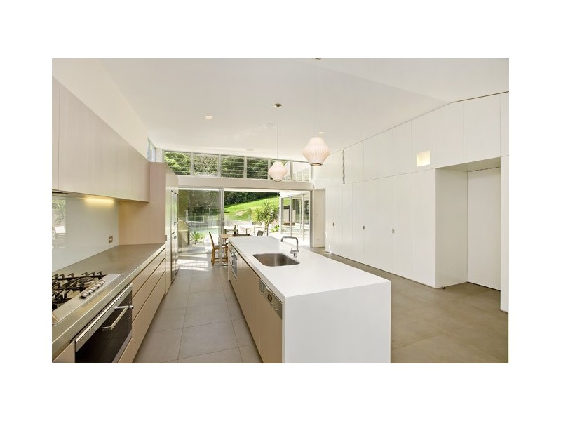 8 Bligh Crescent, Seaforth NSW 2092