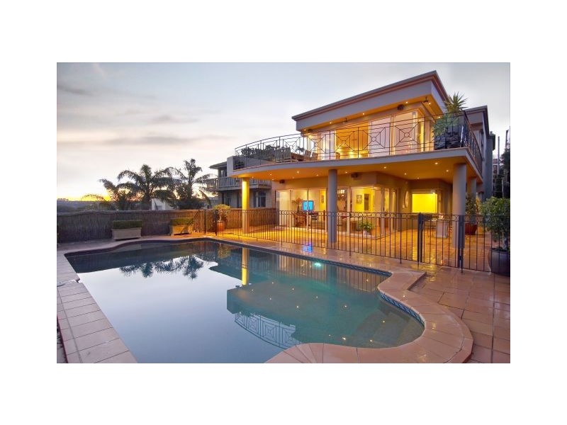 7 Moore Street, Clontarf NSW 2093