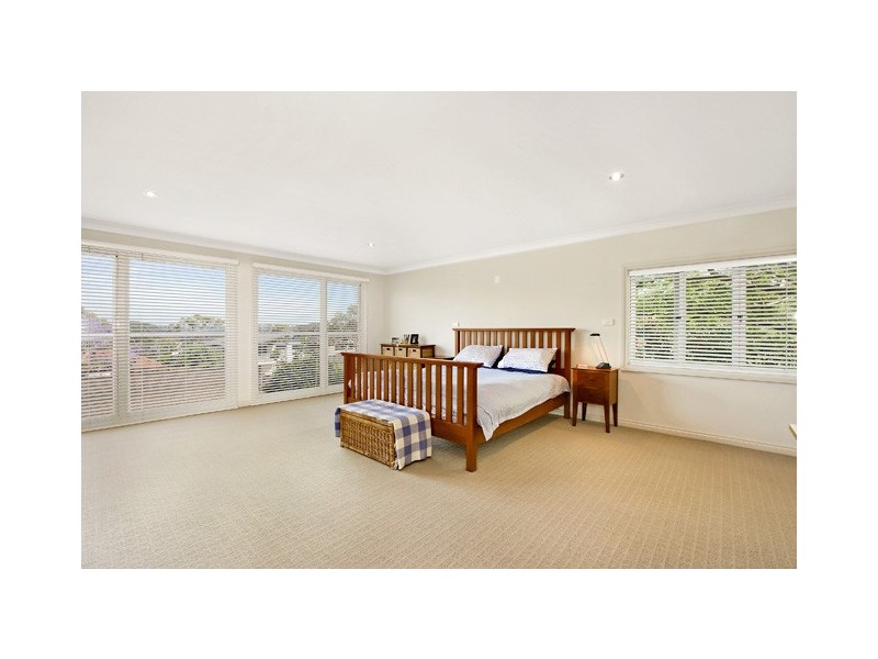 17 Palmerston Place, Seaforth NSW 2092