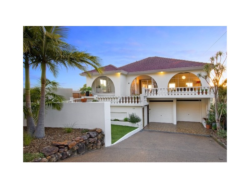 17 Peronne Avenue, Clontarf NSW 2093