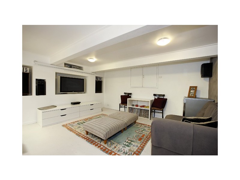 2 Harvey Street (East), Seaforth NSW 2092