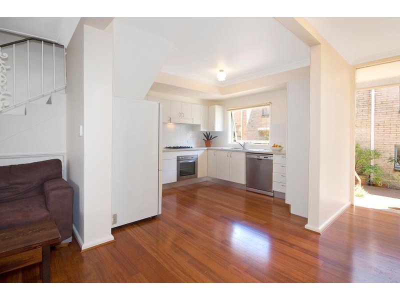 8/79 Balgowlah Road, Fairlight NSW 2094