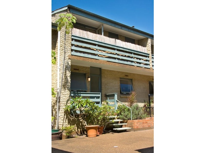 8/79 Balgowlah Road, Fairlight NSW 2094