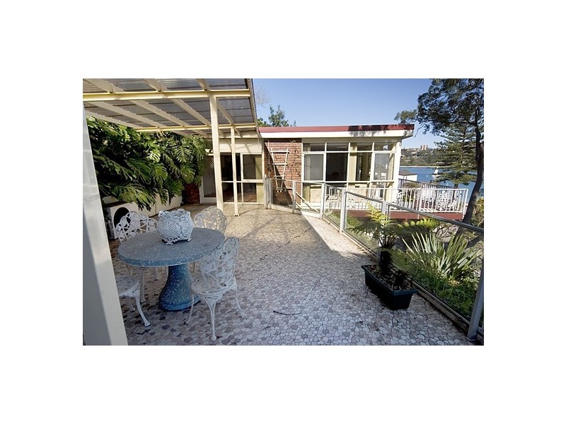 2 Monash Crescent, Clontarf NSW 2093