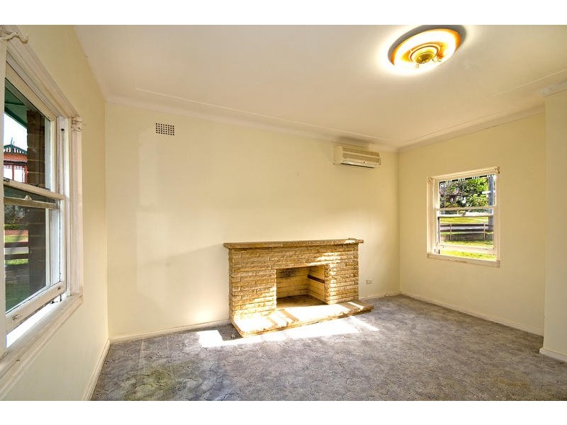 8 Fromelles Avenue, Seaforth NSW 2092