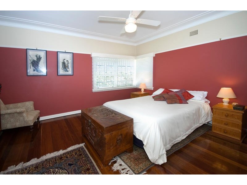 51 Peacock Street, Seaforth NSW 2092