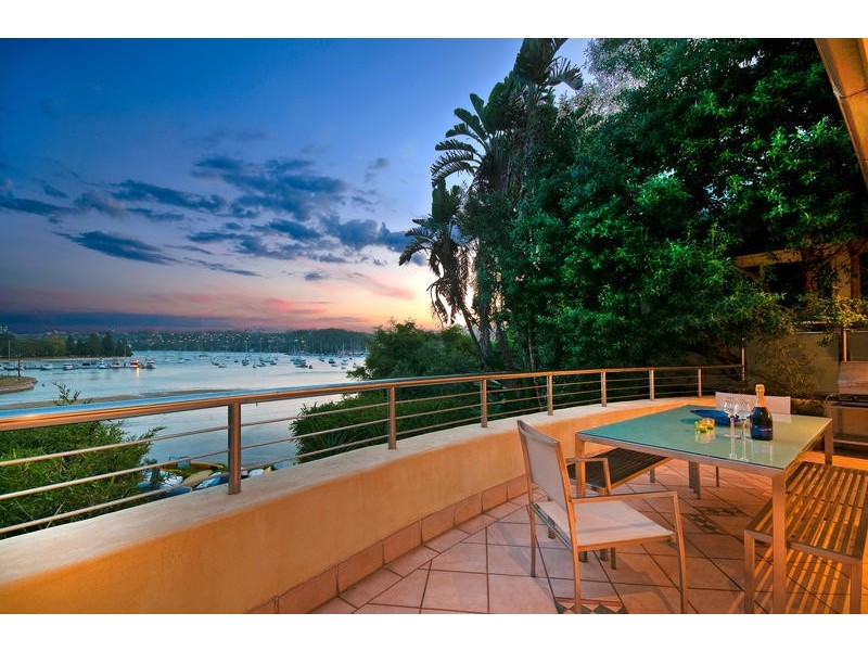 17 Sandy Bay Road, Clontarf NSW 2093