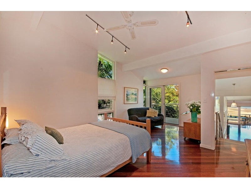 17 Sandy Bay Road, Clontarf NSW 2093