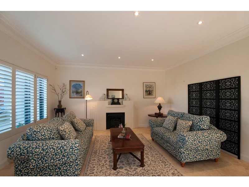 60 Edgecliffe Esp, Seaforth NSW 2092