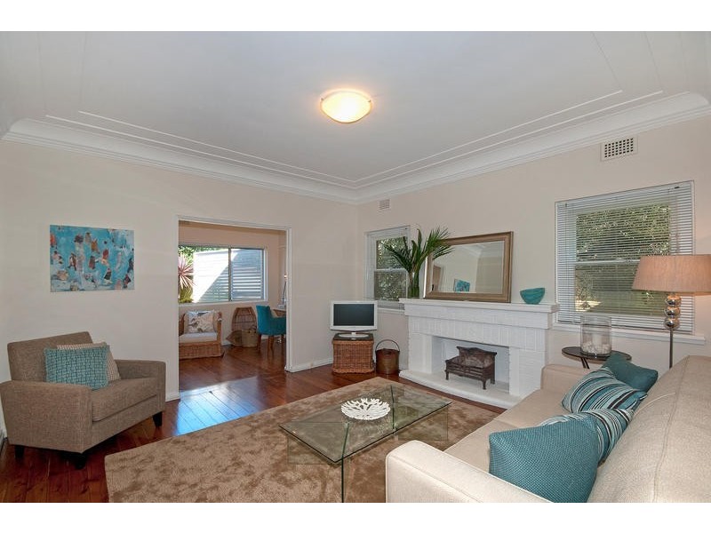 3 Ponsonby Parade, Seaforth NSW 2092