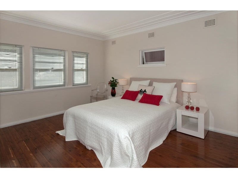 3 Ponsonby Parade, Seaforth NSW 2092