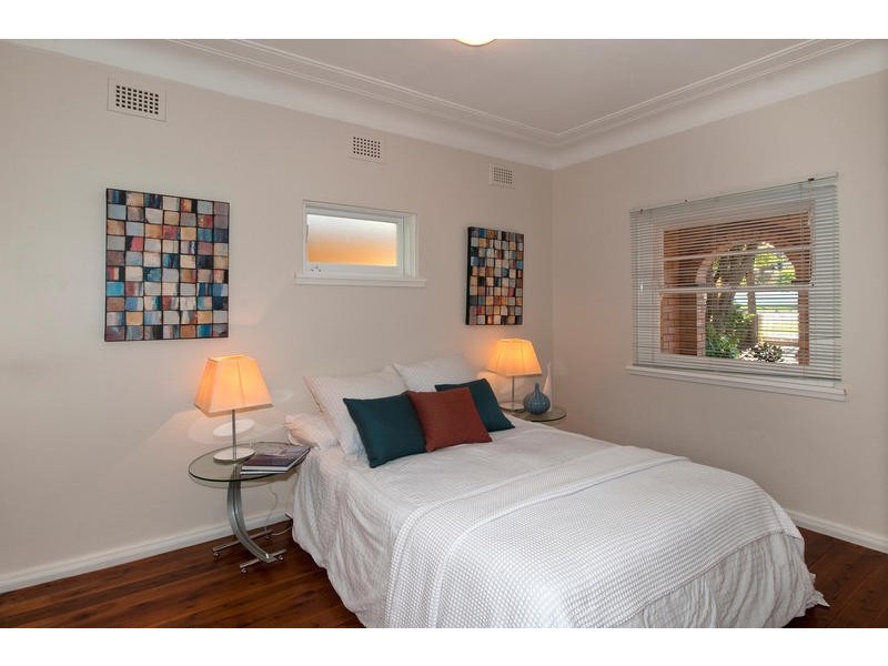 3 Ponsonby Parade, Seaforth NSW 2092