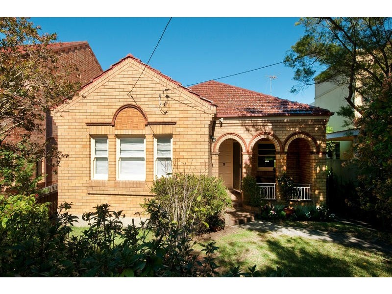 3 Ponsonby Parade, Seaforth NSW 2092