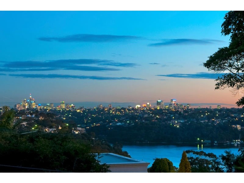 2 Gurney Crescent, Seaforth NSW 2092