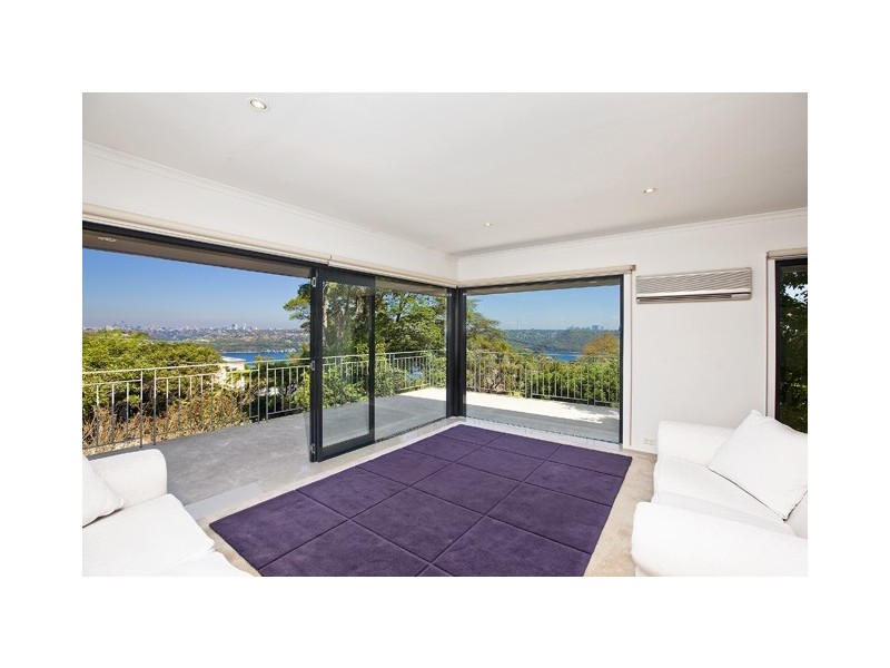 2 Gurney Crescent, Seaforth NSW 2092