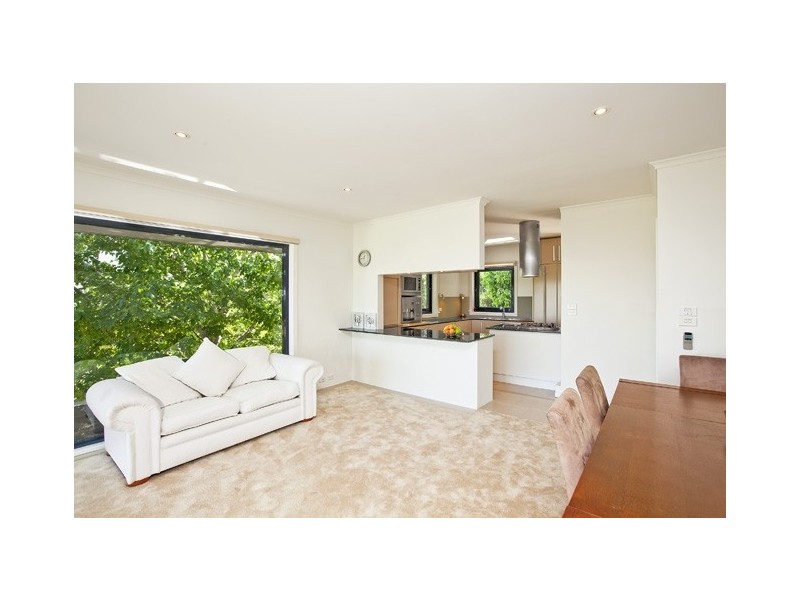 2 Gurney Crescent, Seaforth NSW 2092