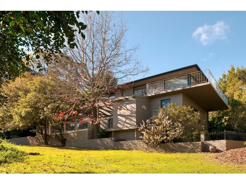 2 Gurney Crescent, Seaforth NSW 2092