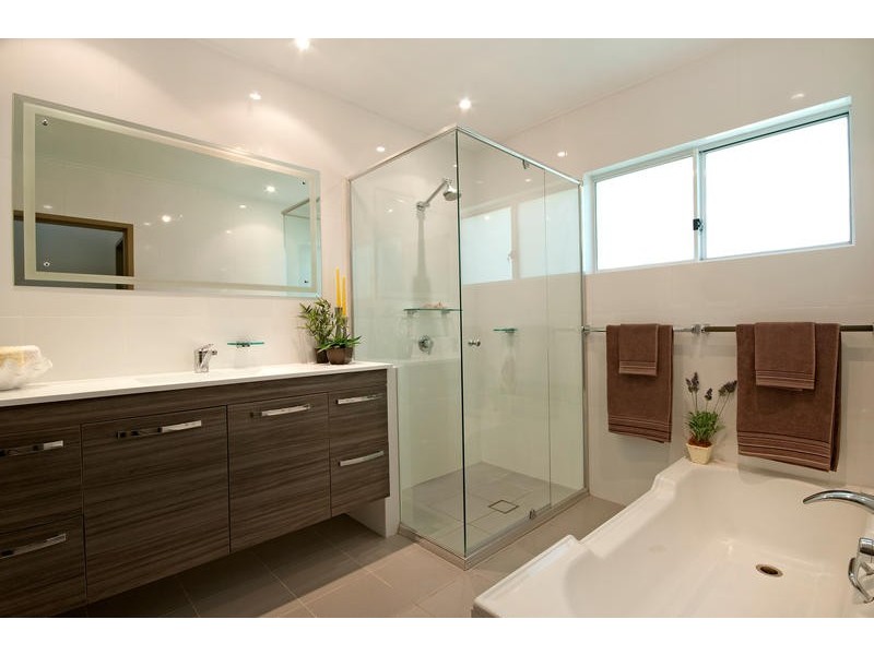 35 Derna Cres, Allambie Heights NSW 2100