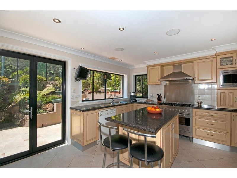 6 Bligh Crescent, Seaforth NSW 2092