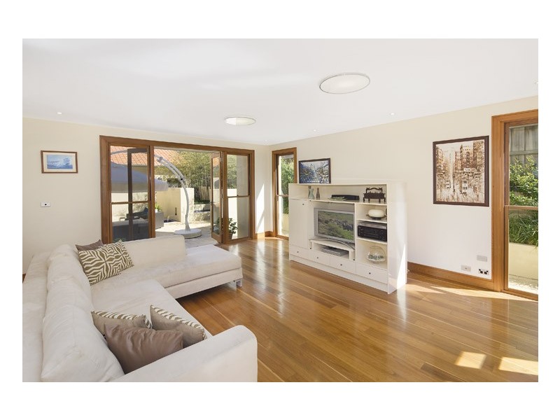 15 Golden Grove (Beacon Hill), Curl Curl NSW 2096