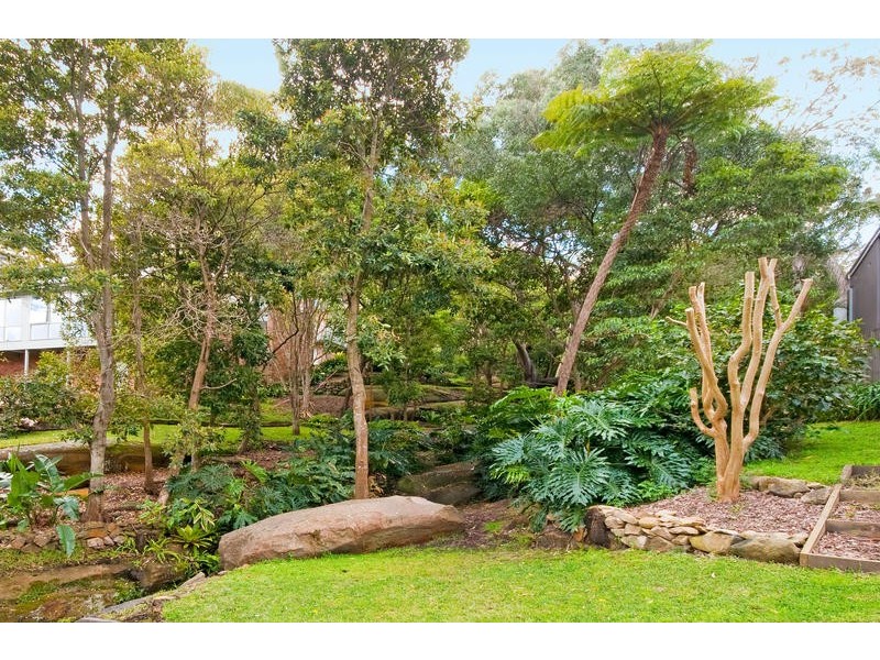 10 Bligh Crescent, Seaforth NSW 2092