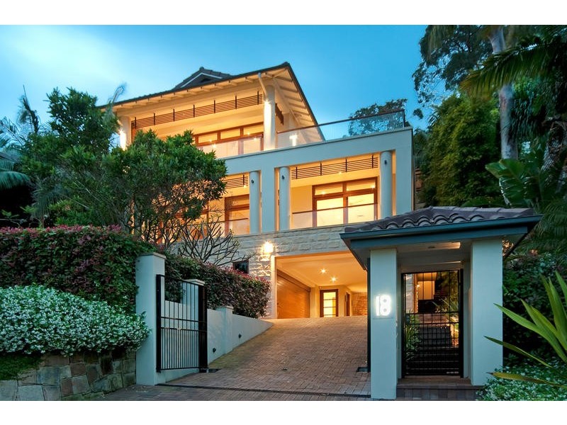 18 Peronne Avenue, Clontarf NSW 2093