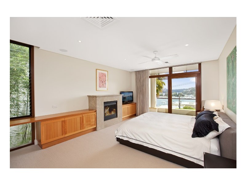 18 Peronne Avenue, Clontarf NSW 2093