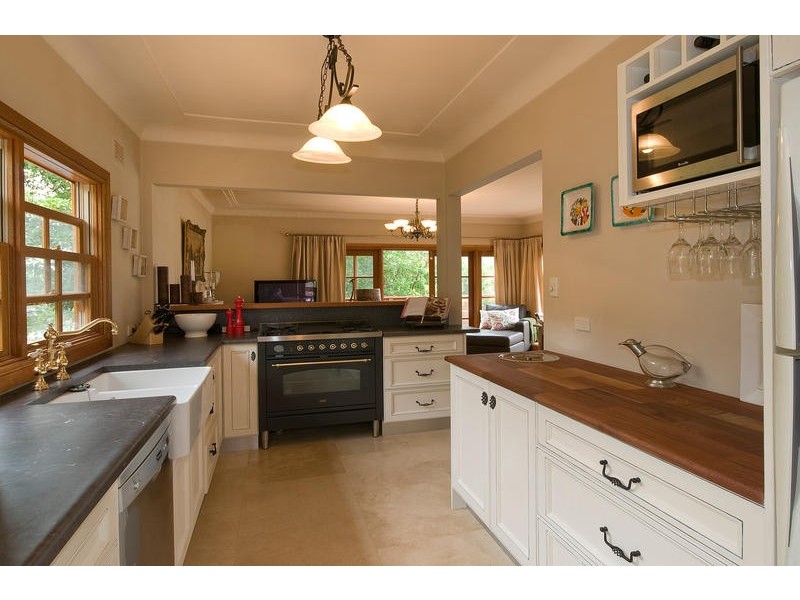 2 Prince Edward Road, Seaforth NSW 2092