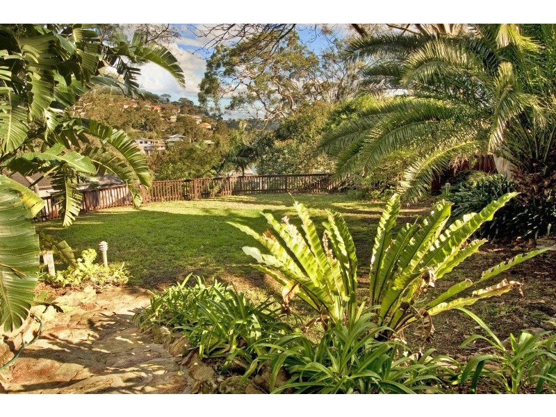 9  Jenner Street, Seaforth NSW 2092