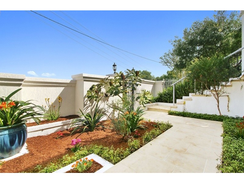 8  Heaton Avenue, Clontarf NSW 2093