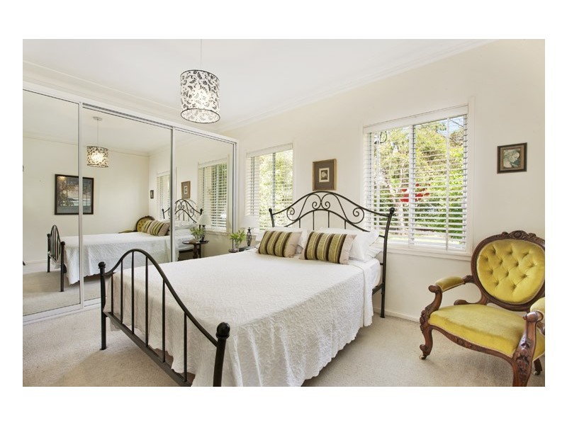 16 Fromelles Avenue, Seaforth NSW 2092