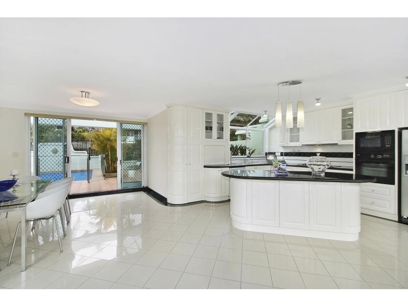 8a Ogilvy Road, Clontarf NSW 2093