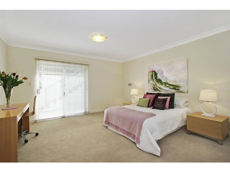 8a Ogilvy Road, Clontarf NSW 2093
