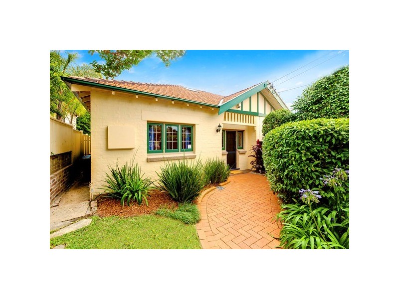14 Peacock St, Seaforth NSW 2092