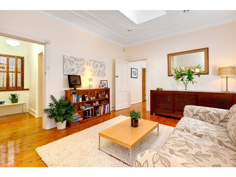 14 Peacock St, Seaforth NSW 2092