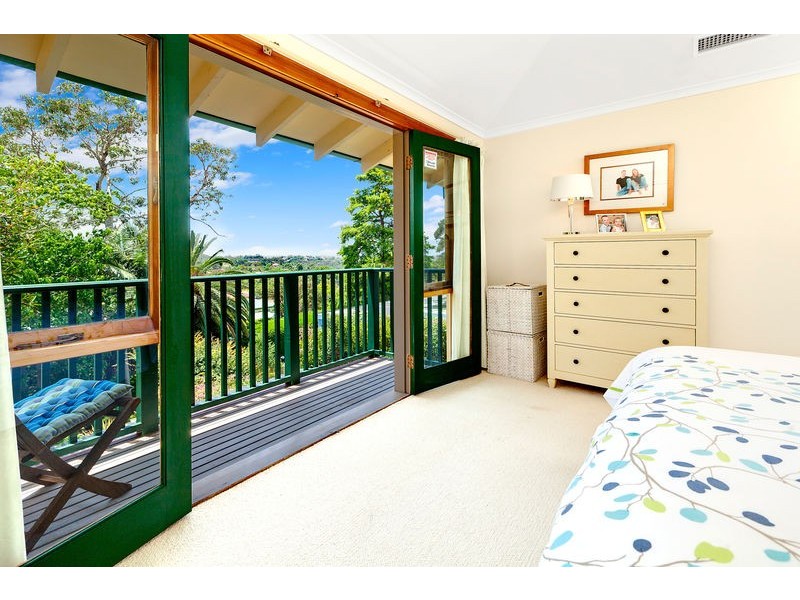 14 Peacock St, Seaforth NSW 2092
