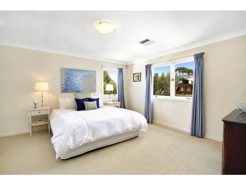 12 Panorama Parade, Seaforth NSW 2092